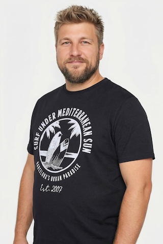 Men Plus Shirt in Black