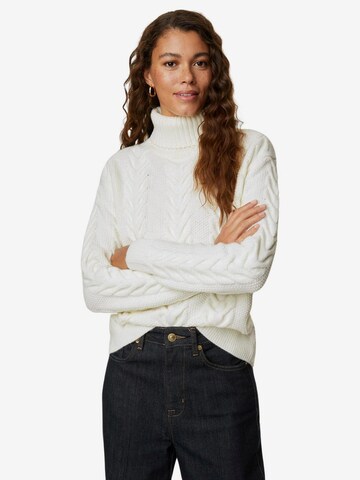 Marks & Spencer Sweater in White: front