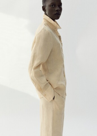 MANGO Regular Hose in Gelb