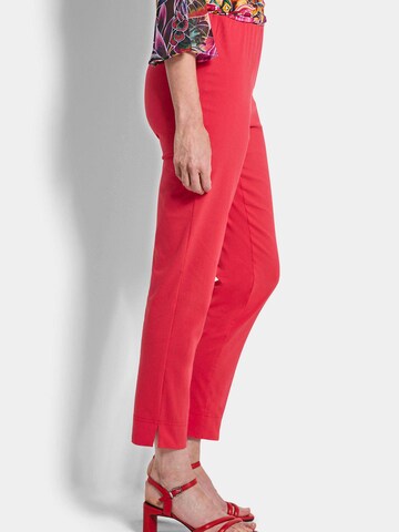 Goldner Slim fit Trousers in Red