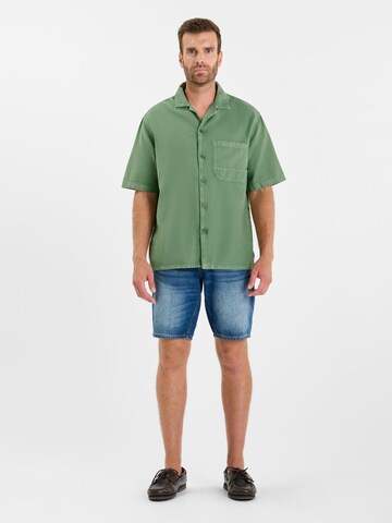 Coupe regular Chemise 'Sulo' Le Temps Des Cerises en vert