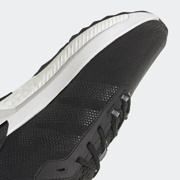 Chaussure de course 'Avryn' ADIDAS SPORTSWEAR en noir