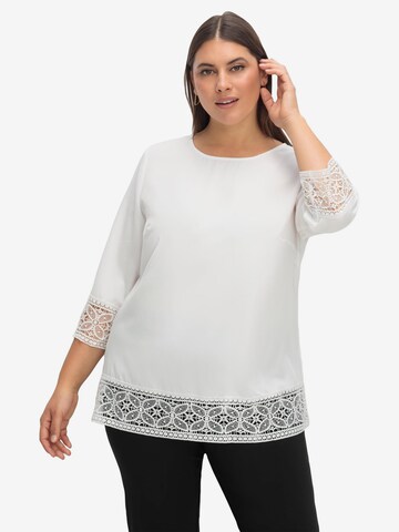 SHEEGO Tunic in White: front