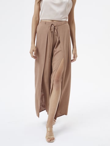 AIKI KEYLOOK Loose fit Trousers 'Static' in Brown