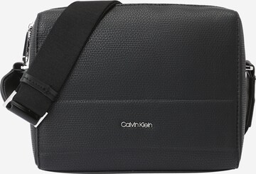 Calvin Klein Crossbody Bag in Black: front