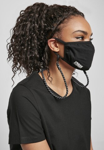 Urban Classics Wrap in Black