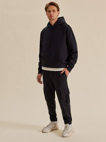 DAN FOX APPAREL Sweatshirt 'Sebastian' in Black