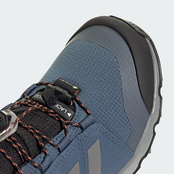 Scarpa bassa di ADIDAS TERREX in blu