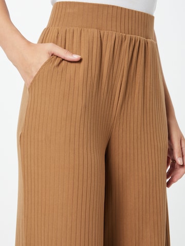 Urban Classics Wide leg Παντελόνι σε καφέ