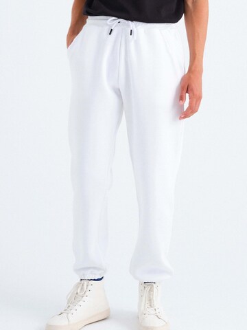 Rockupy Regular Hose 'Janis'‌‌‌‌‌ in Weiß
