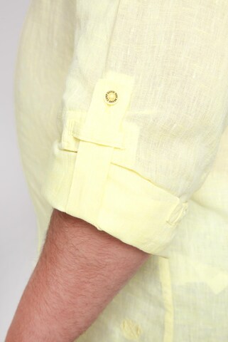 CAMP DAVID Regular fit Button Up Shirt in Yellow