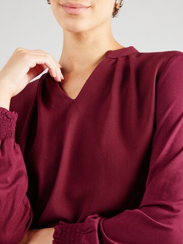 T-shirt MORE & MORE en rouge
