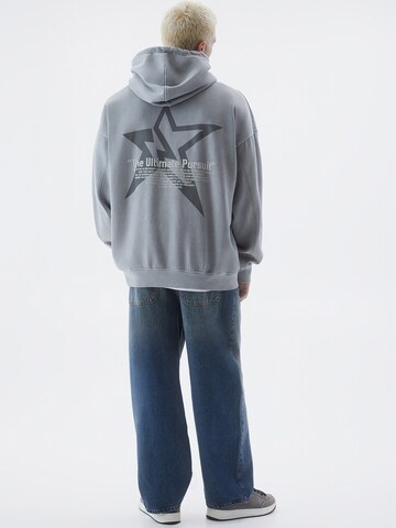 Pull&Bear Sweatshirt in Grau