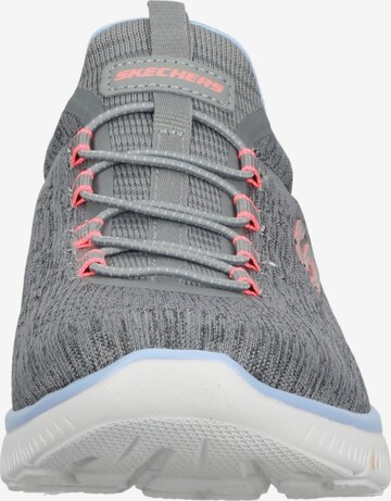 SKECHERS Slip-on in Grey