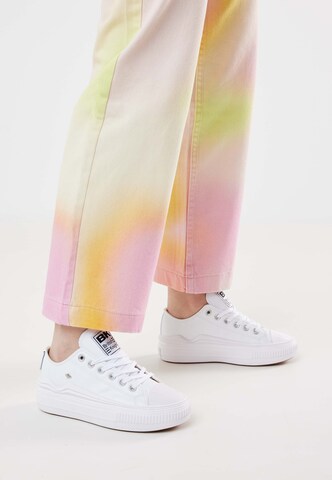 BRITISH KNIGHTS Sneaker low 'KAYA' i hvid