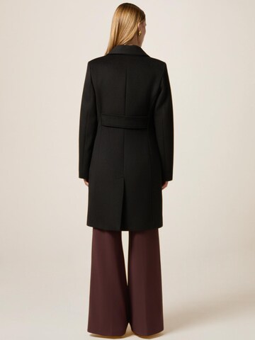 oltre Winter Coat in Black