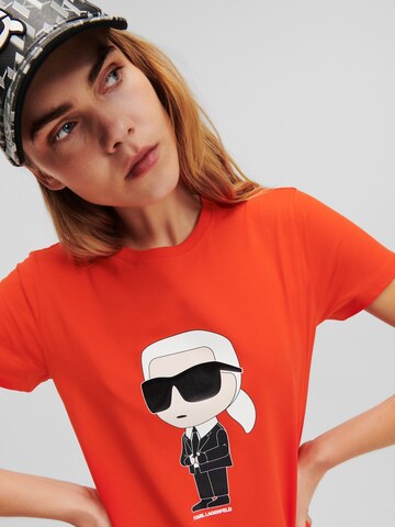 Karl Lagerfeld Majica 'Ikonik 2.0' | rdeča barva