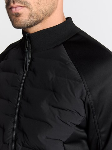 No Excess Jacke in Schwarz