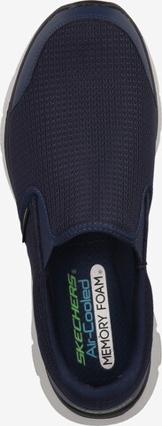 SKECHERS Slip-ons in Blauw