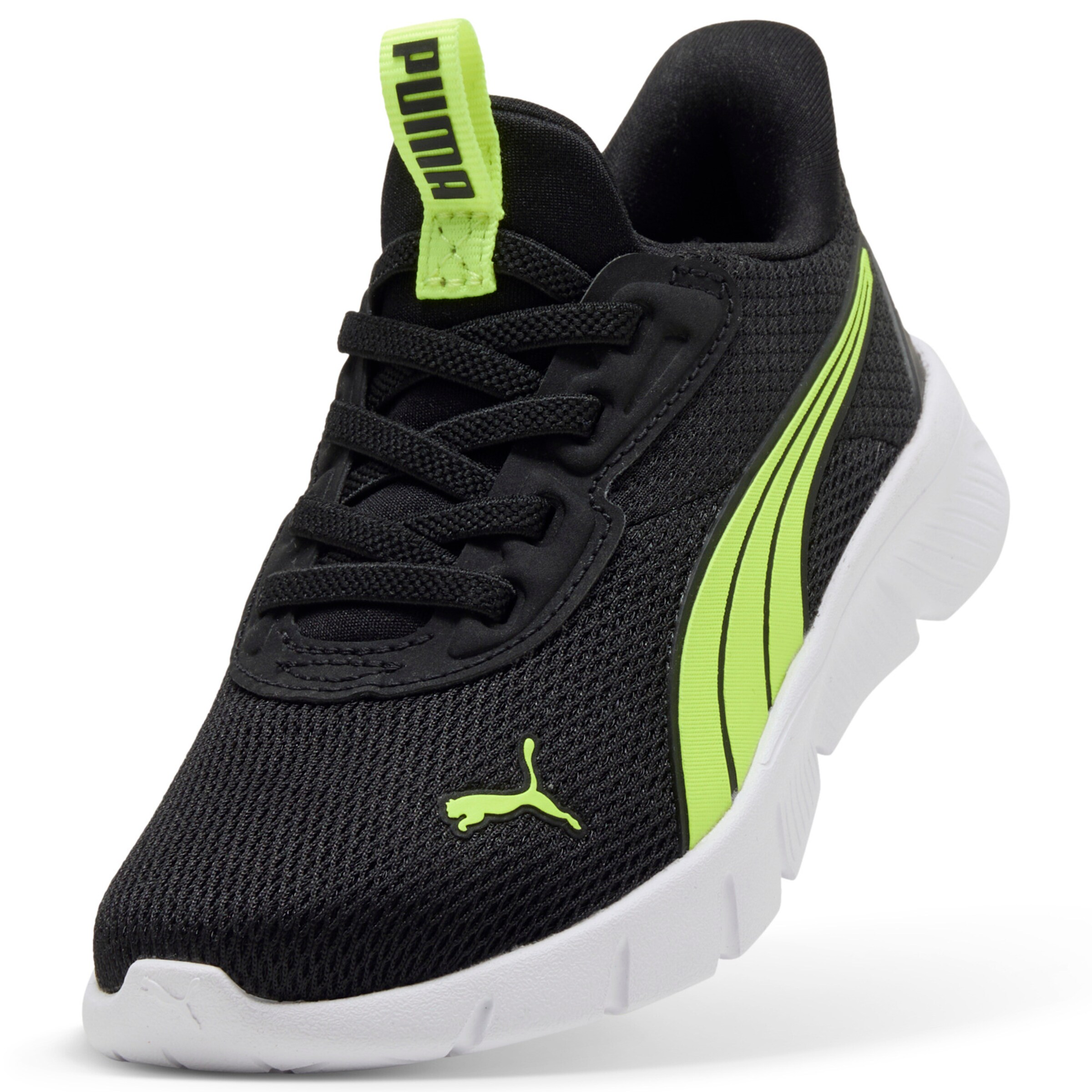 PUMA Slip On in Schwarz