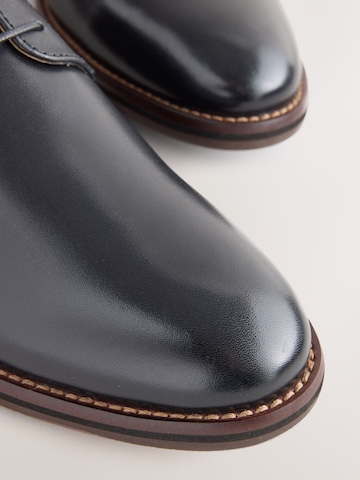 Chaussure à lacets Next en noir
