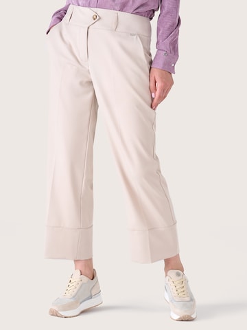 Regular Pantalon 'Sarav' Camomilla Italia en blanc : devant