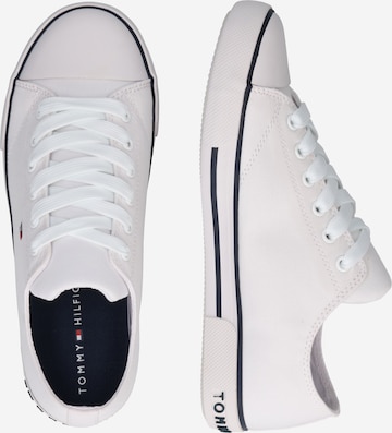 TOMMY HILFIGER Sneakers in Wit