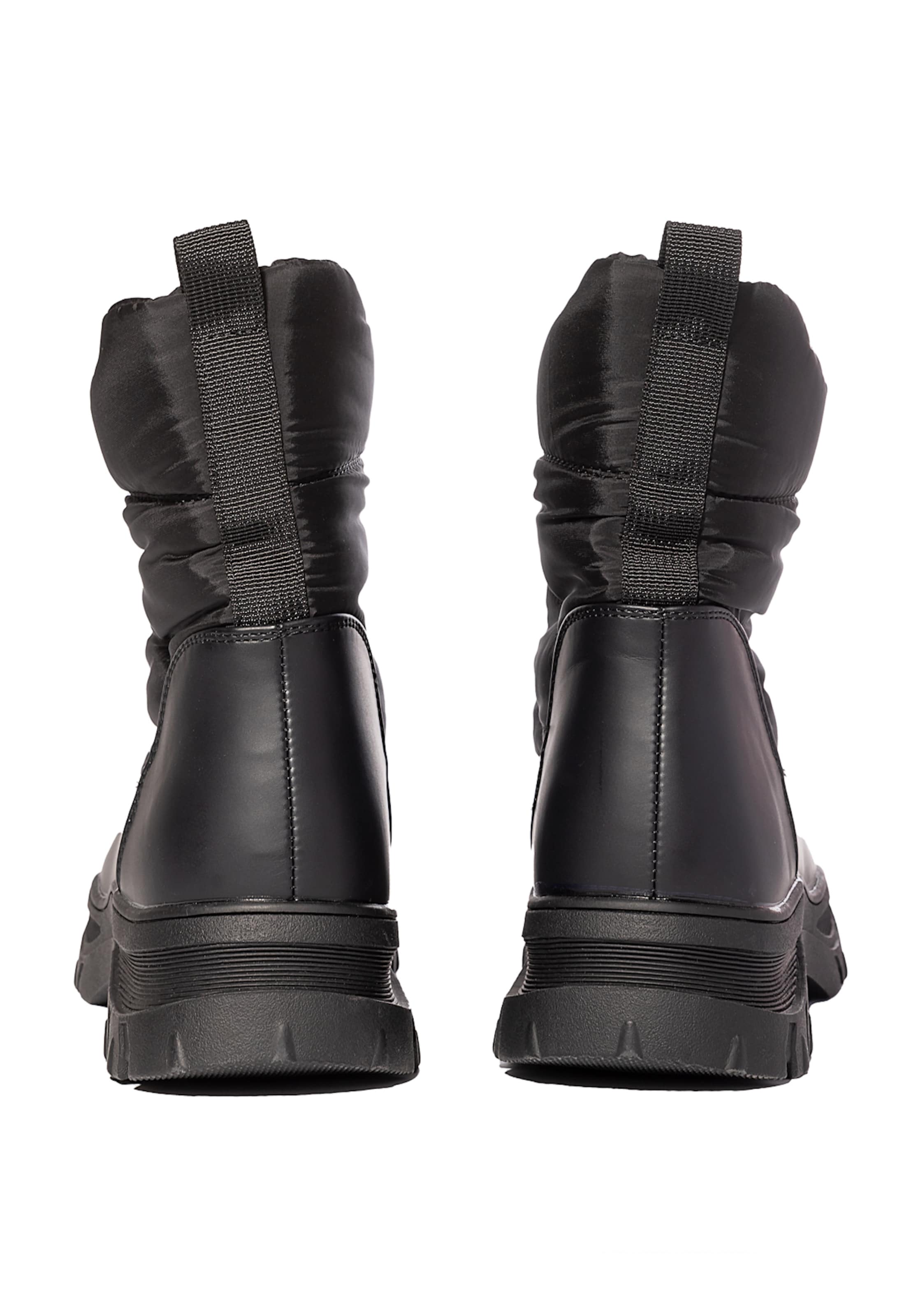 Bottes à lacets CESARE GASPARI en noir
