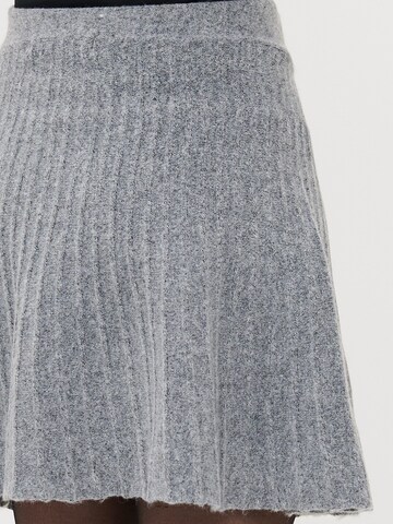 Vero Moda Petite Пола 'VMMACY' в сиво
