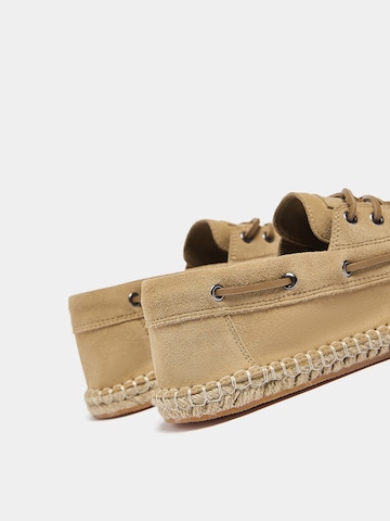 Pull&Bear Mocassins in Bruin