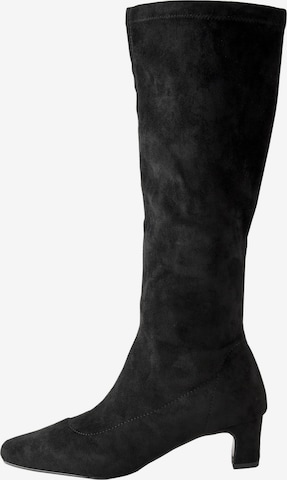 juoda Next Auliniai: priekis