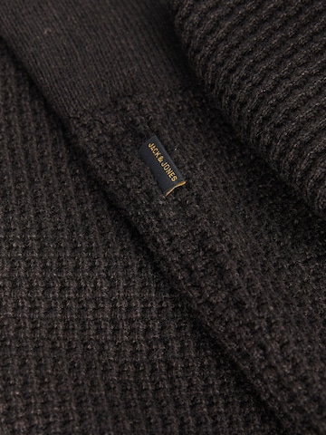 Jack & Jones Plus Trui 'JPRBLUSTANLEY' in Bruin