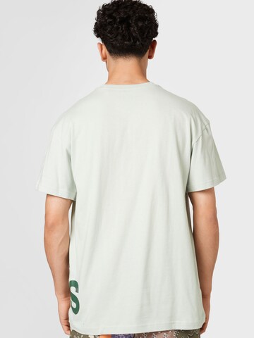 ADIDAS SPORTSWEAR - Camisa funcionais 'Essentials Giant Logo' em verde