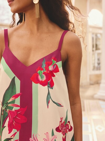 love & roses Haut en ivoire / vert / rouge / lie de vin, Vue avec produit