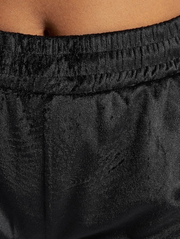 Regular Pantalon 'Escalade' ROCAWEAR en noir