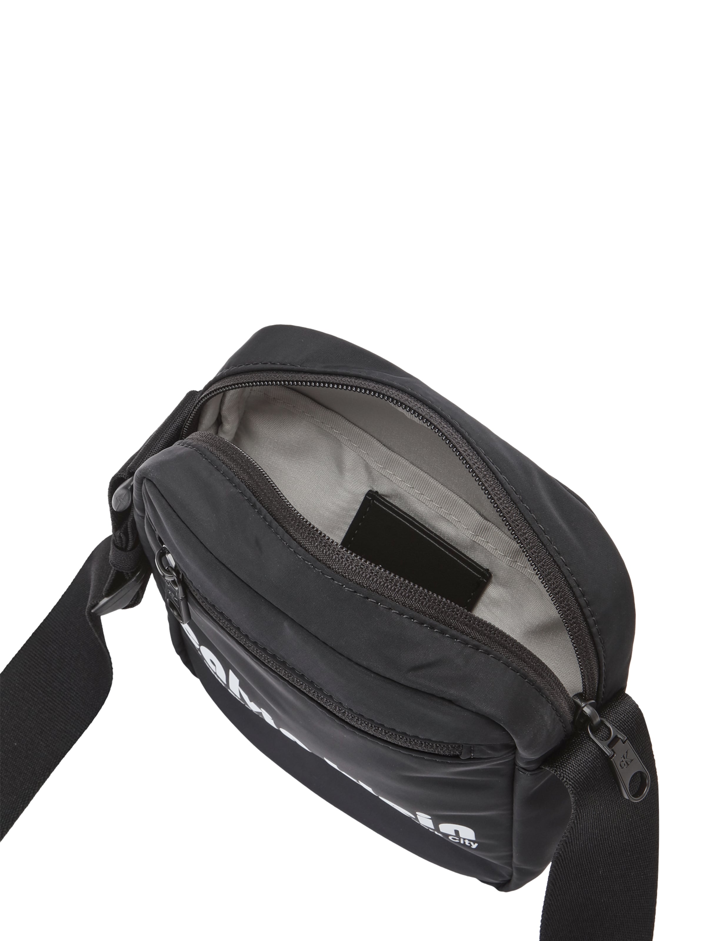 Calvin Klein Τσάντα ώμου σε μαύρο