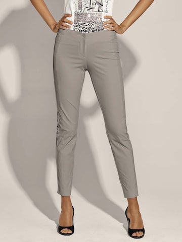 MADELEINE Slimfit Broek in Bruin: voorkant