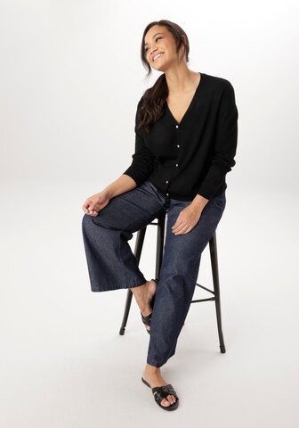 Aniston Strickjacke in Schwarz