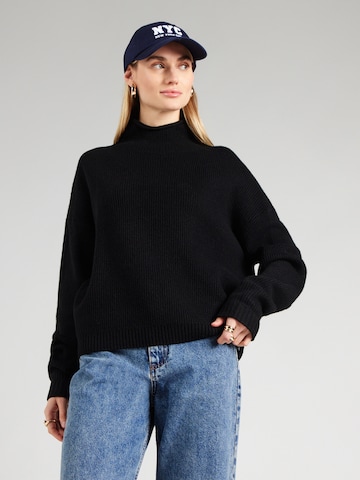 Superdry Svetr – černá: přední strana