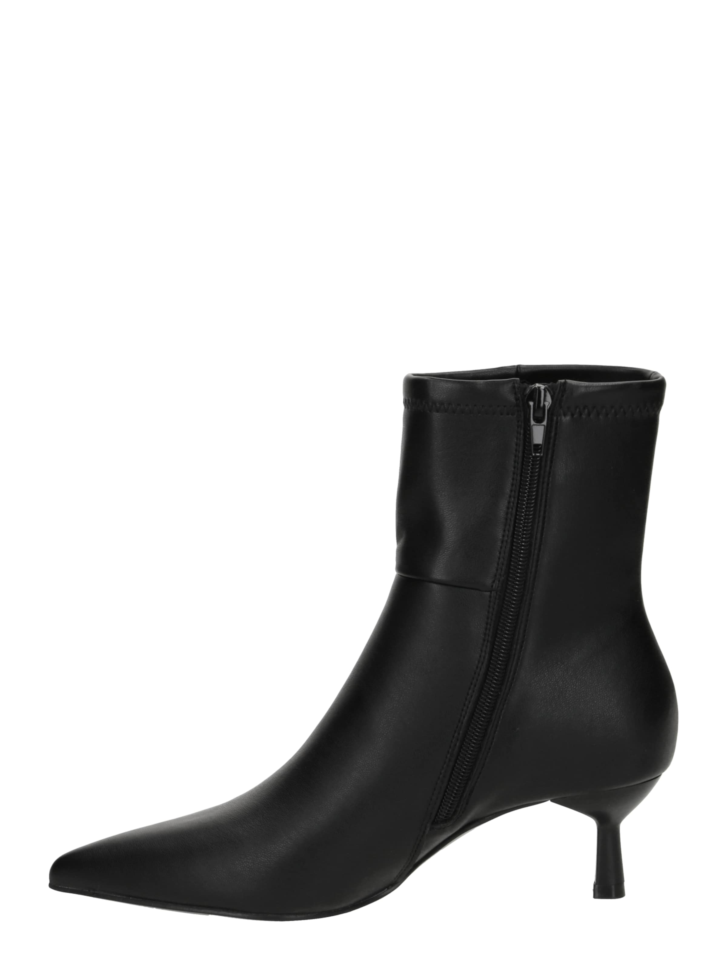 Madden Girl Ankle Boots 'Daytonaa' in Black