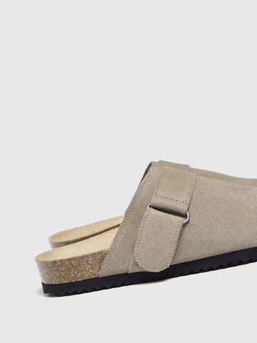 Pull&Bear Huisschoenen in Grijs