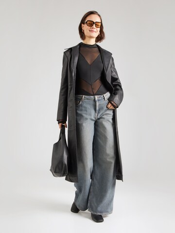 ABOUT YOU Shirt body 'Dilara' in Zwart