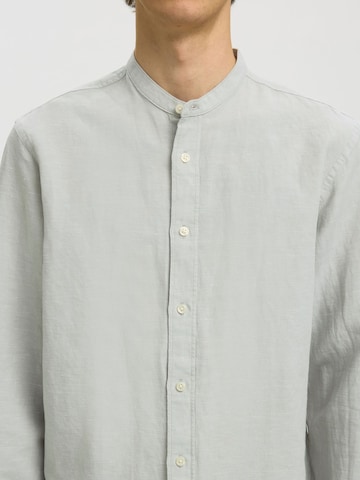 Coupe regular Chemise 'SLHClay' SELECTED en vert