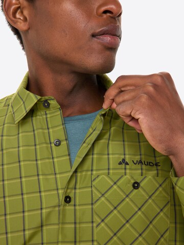 VAUDE Regular fit Athletic button up shirt in Green