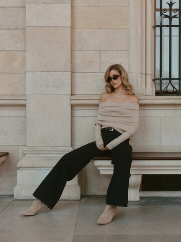 millane Wide leg Trousers in Black