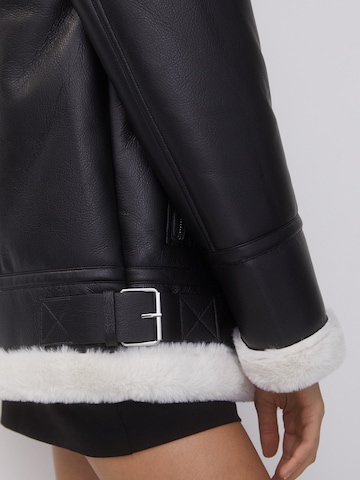 Pull&Bear Winter Jacket in Black