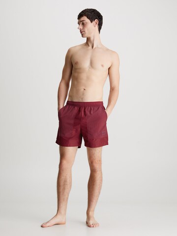 Shorts de bain Calvin Klein Swimwear en rouge
