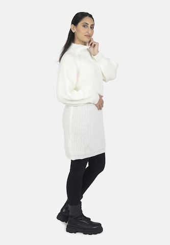 Elara Knit dress in White