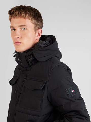 TOMMY HILFIGER Winterjacke in Schwarz