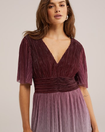 Rochie de la WE Fashion pe mov